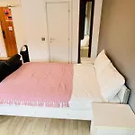 Stuhomes - Arundel House