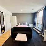 Stuhomes - Arundel House