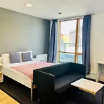 Stuhomes - Arundel House