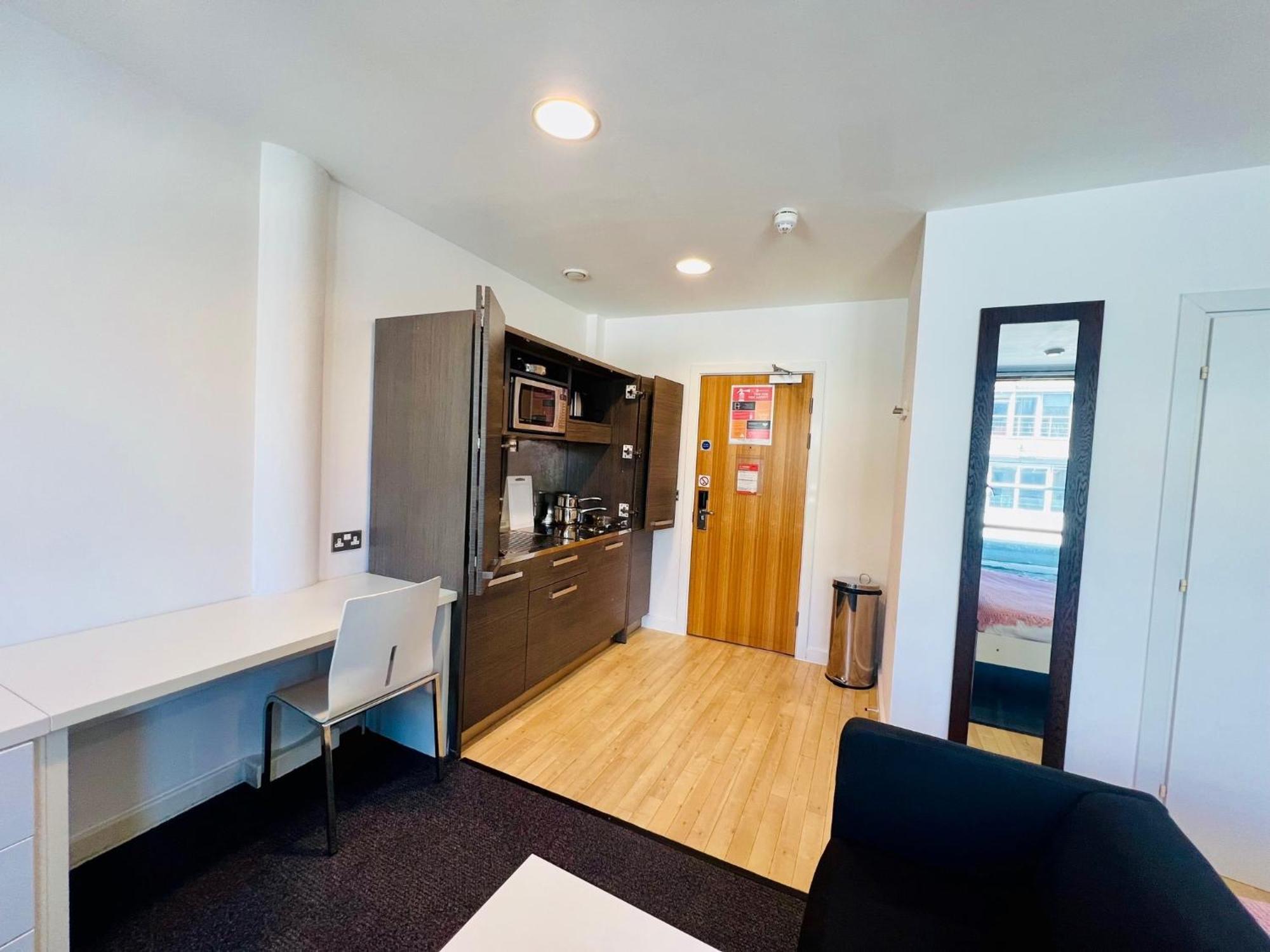 Stuhomes - Arundel House