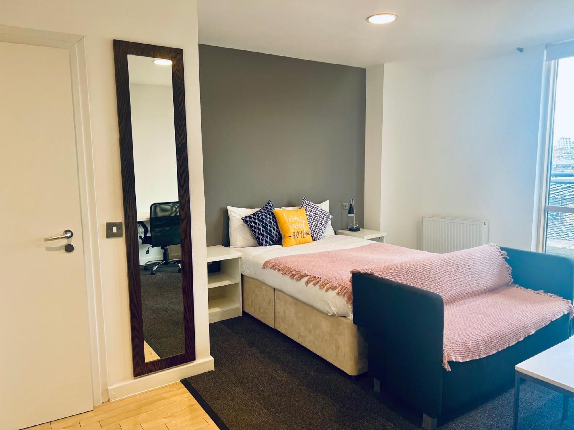 Stuhomes - Arundel House *