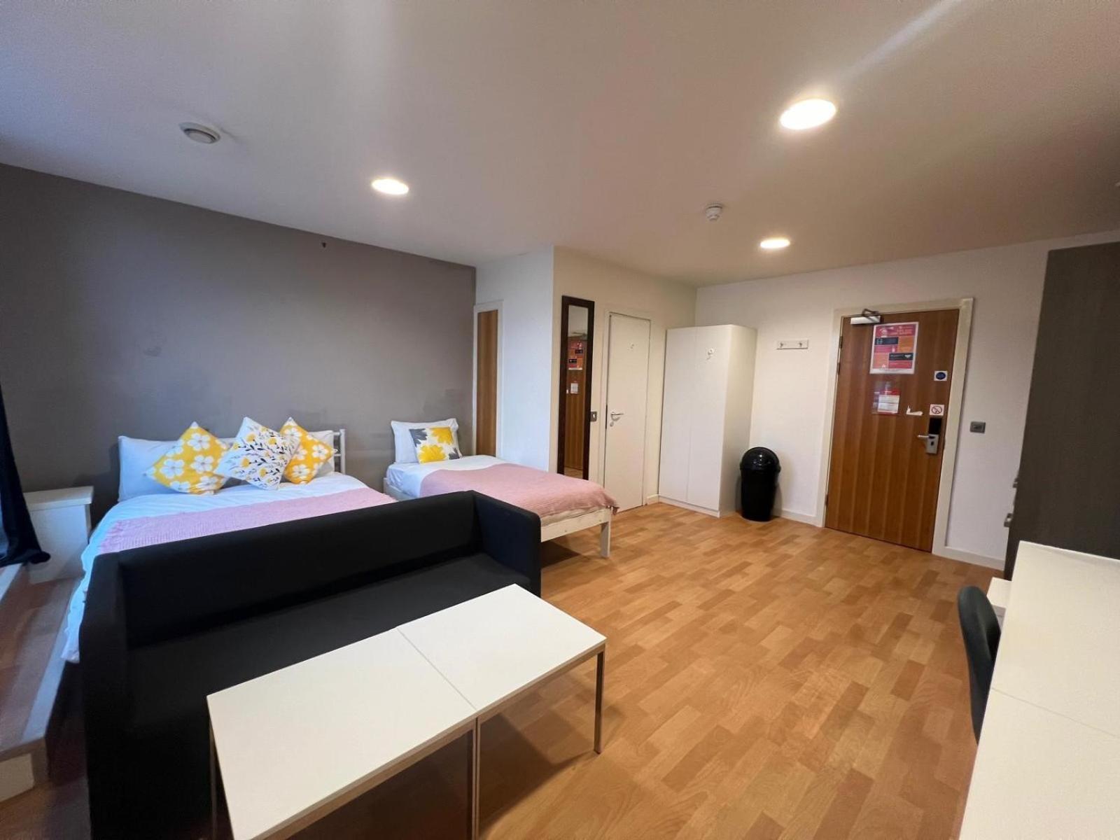 Stuhomes - Arundel House *
